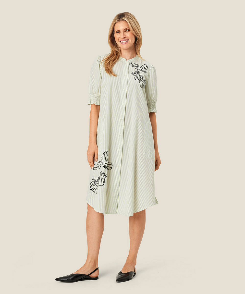 The Tuxedo Tunic in Pitch-Black | Our Elegant Pleat Front